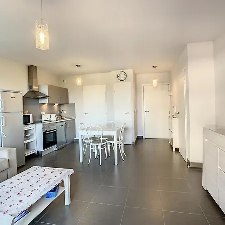 F2 Avec Terrasse, Piscine Commune, Proche - Fr-1-715-106 * Palavas-les-Flots